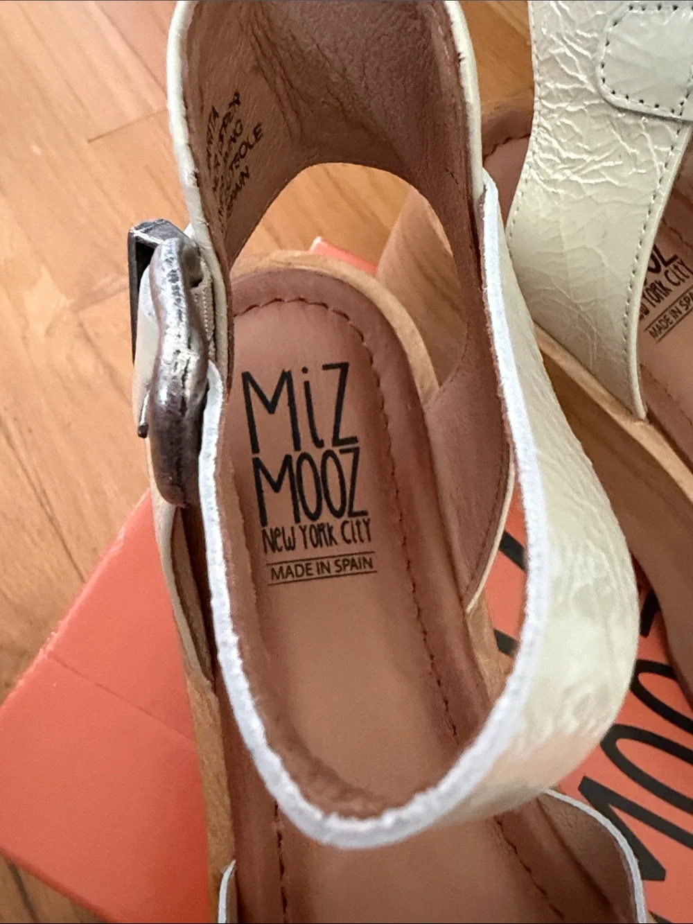 Miz Mooz Sarita Cream Patent Leather Knotted Platform Sandals EU 40